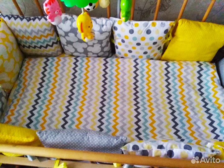 Детская кроватка