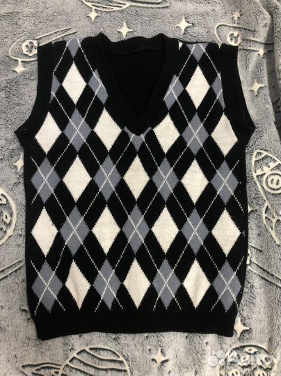 Пакетом рубашки+жилетка 122см