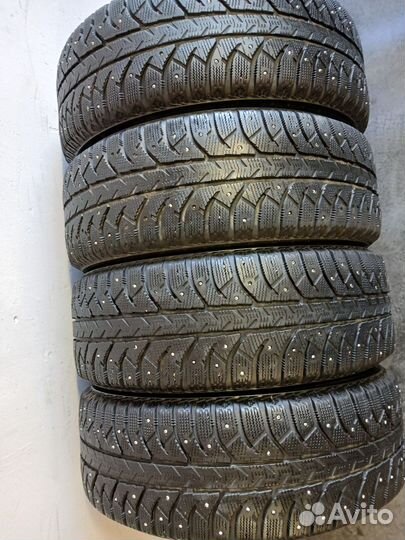 Bridgestone Ice Cruiser 7000 205/60 R16