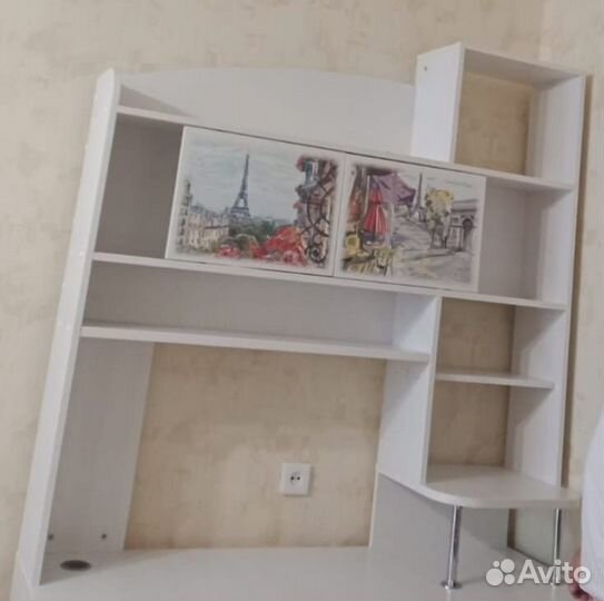 Компьютерный стол белый с ящиками