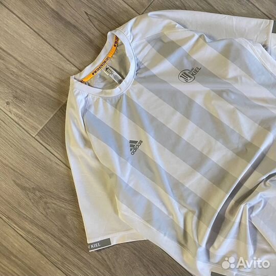 Футболка Adidas Vintage