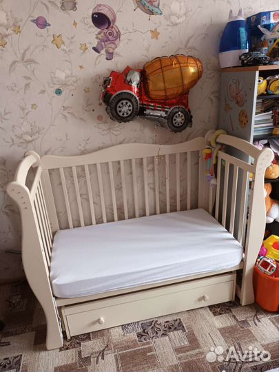 Детская кроватка