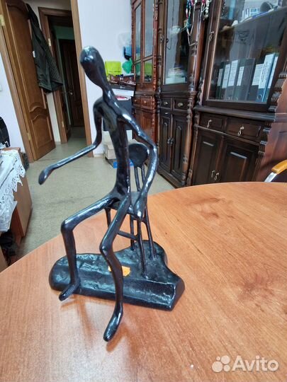 Статуэтки из металла