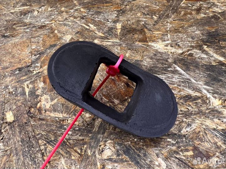 Уплотнитель двери передний Jaguar 2016-2019