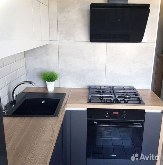 Кухня в потолок