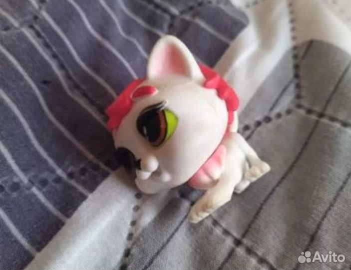 Игрушки: фигурки, конструкторы, боулинг