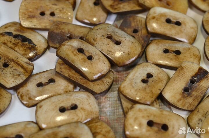 Пуговицы из рога и кости