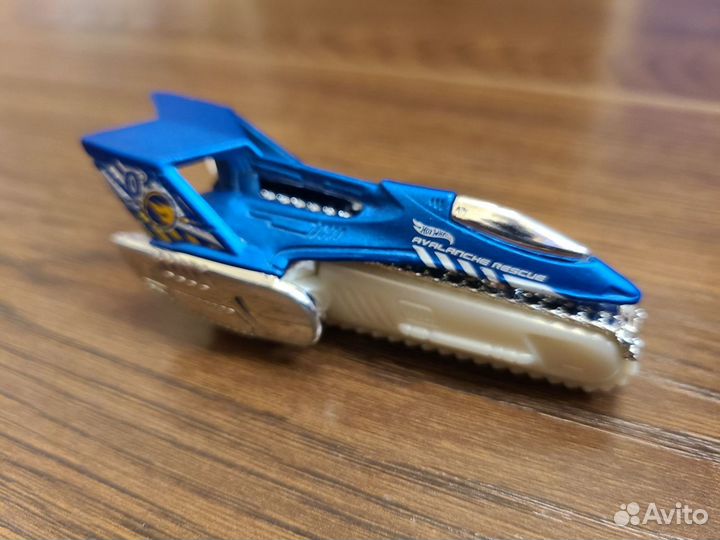 Hot wheels машинки