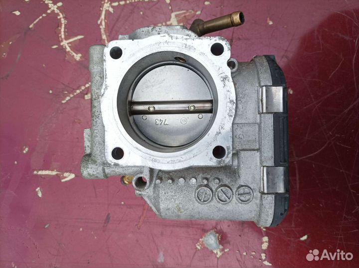 Дроссельная заслонка VAG 06A133062D