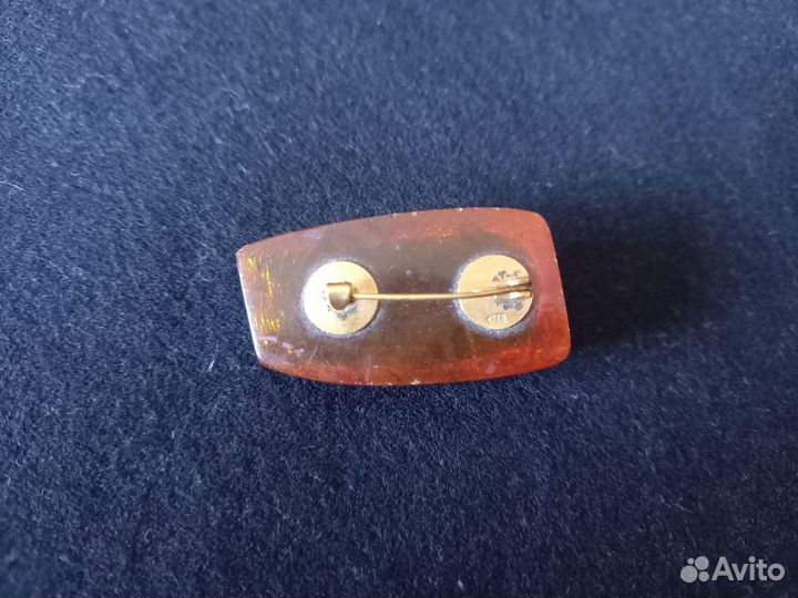 Янтарные броши СССР