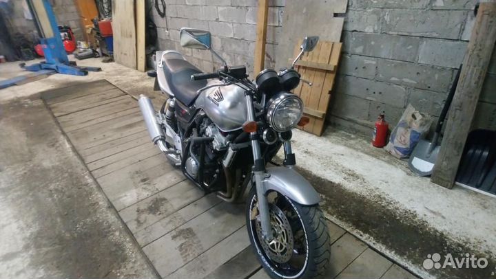 Honda CB400 vtec3