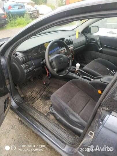 Opel omega B 2.0