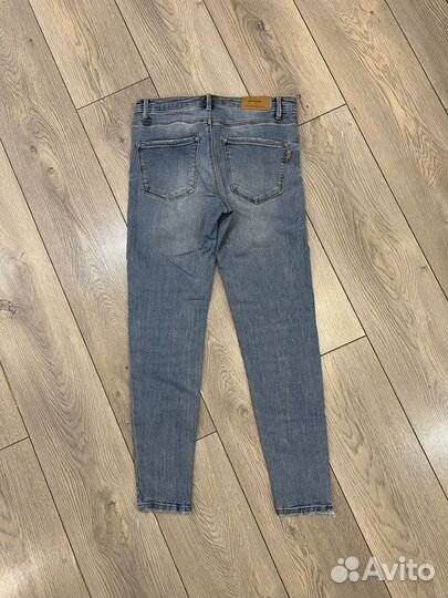 Джинсы stradivarius 38