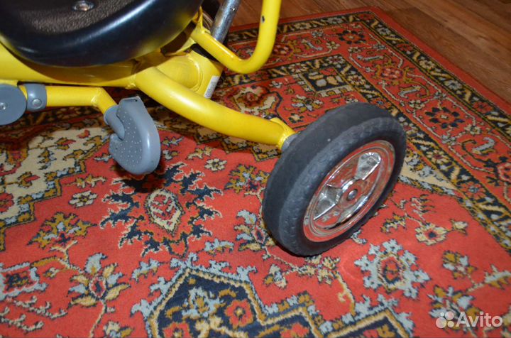 Детский трехколесный велосипед