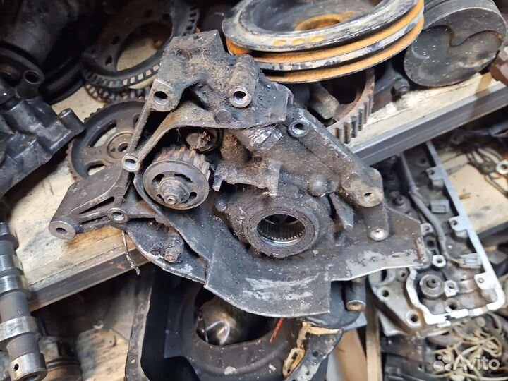 Масляный насос 4D56