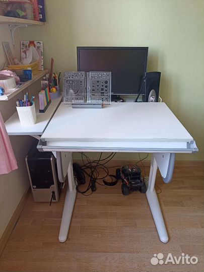 Растущая парта деми