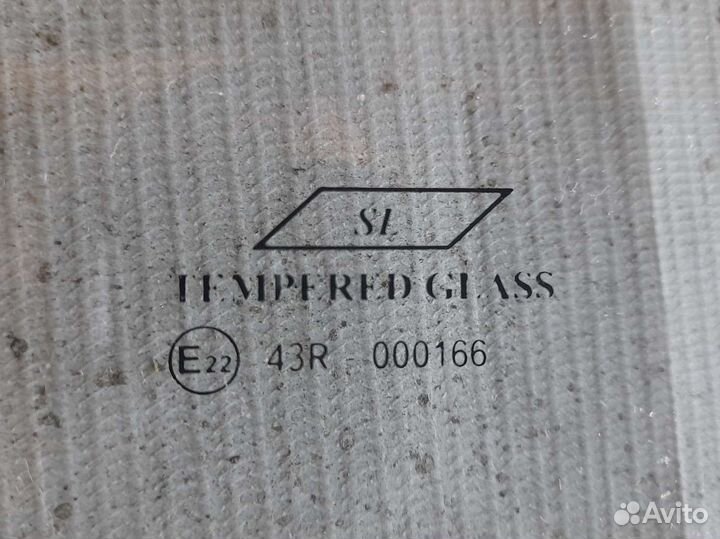 Стекло боковое Mitsubishi Outlander Xl