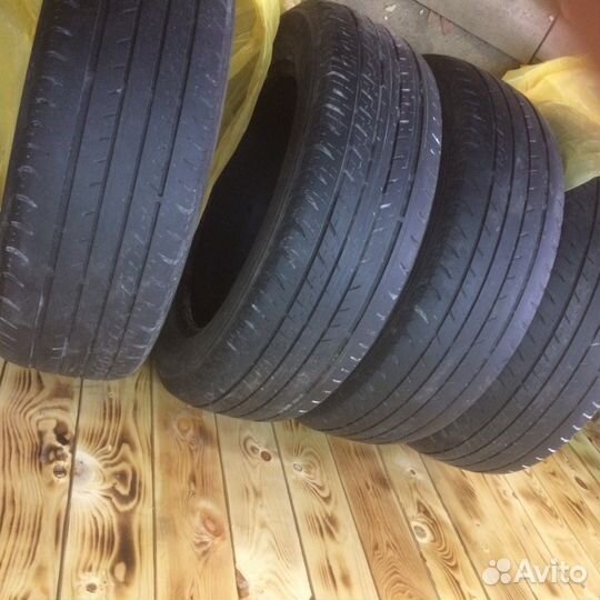 Dunlop Grandtrek AT1 225/60 R18