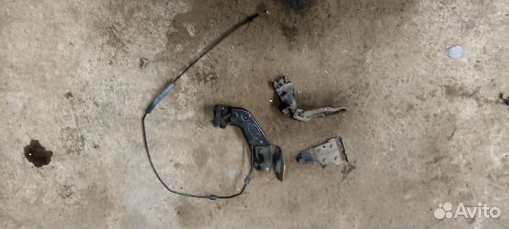 Ролики правой задней двери Kia Carnival 2002-2006