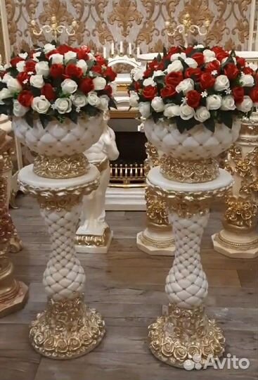 Ваза С колонной