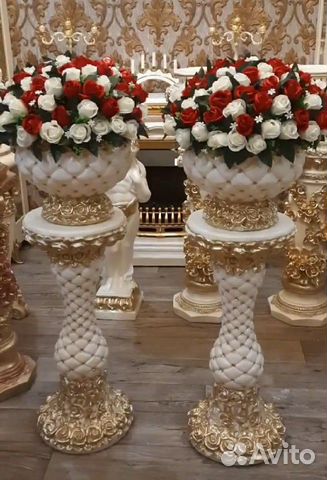 Ваза С колонной