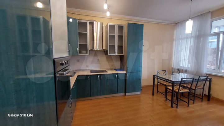 2-к. квартира, 108 м², 5/17 эт.