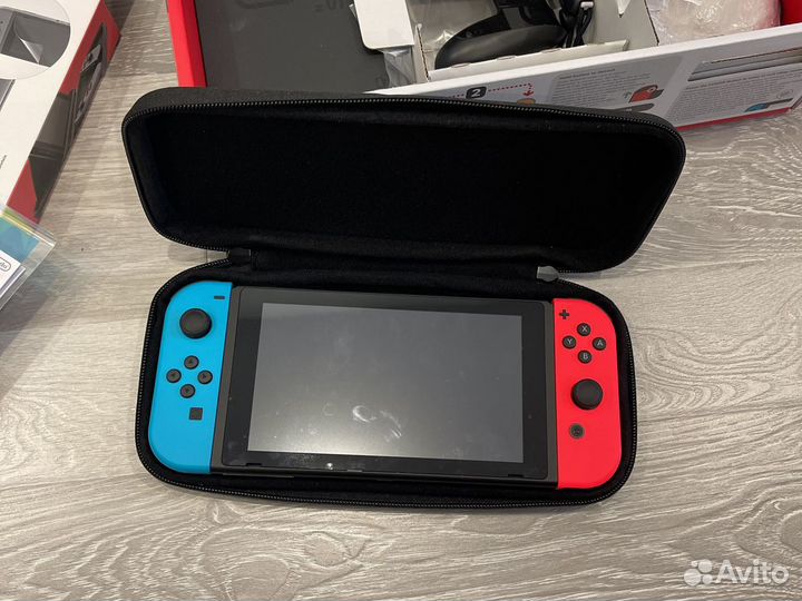 Продается новая Nintendo switch rev2 с чехлом