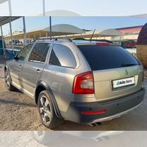 Skoda Octavia Scout 1.8 MT, 2011, 283 000 км, с пробегом, цена 950 000 руб.