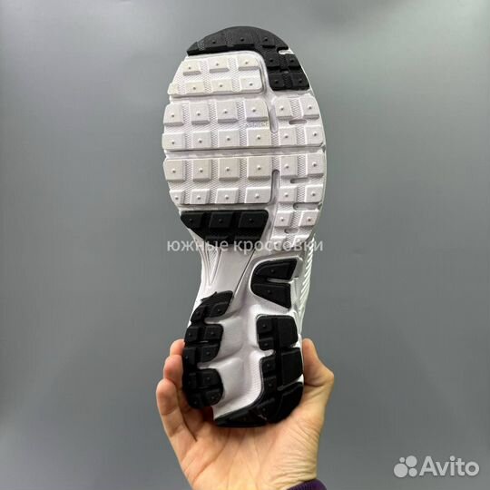 Кроссовки мужские Nike Zoom Vomero 5 Triple White