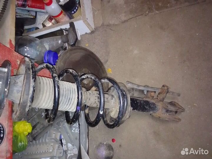 Задняя левая стойка Деу Джентра 2014г