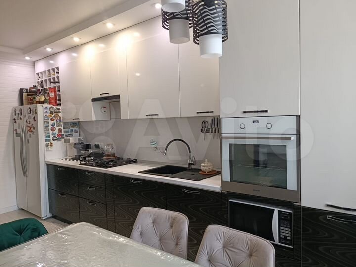 3-к. квартира, 81 м², 4/4 эт.