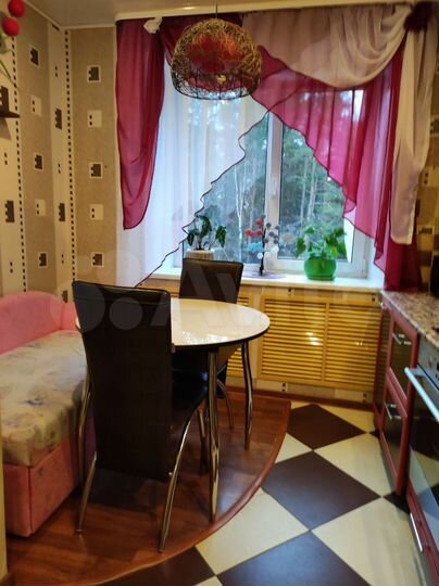 2-к. квартира, 56 м², 3/5 эт.