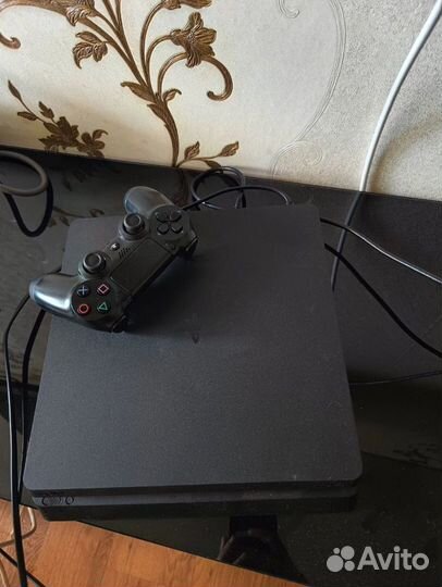 Sony PS4 Slim