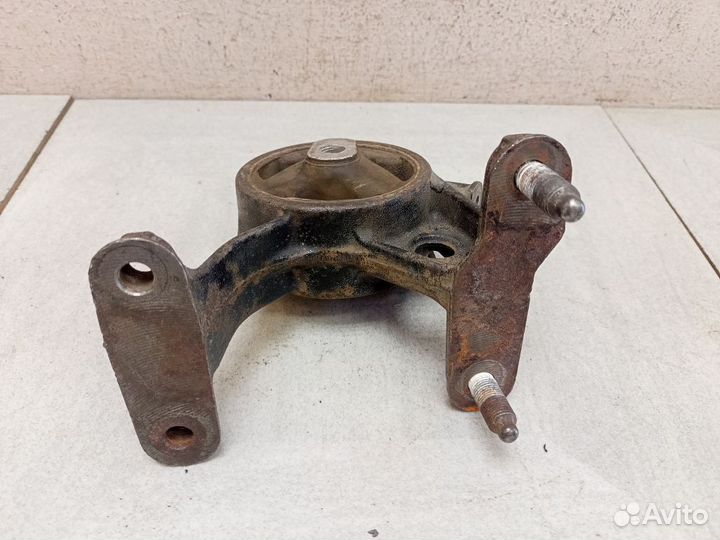 Опора двигателя Тойота