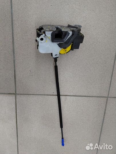 Замок передний левый Chevrolet Cruze