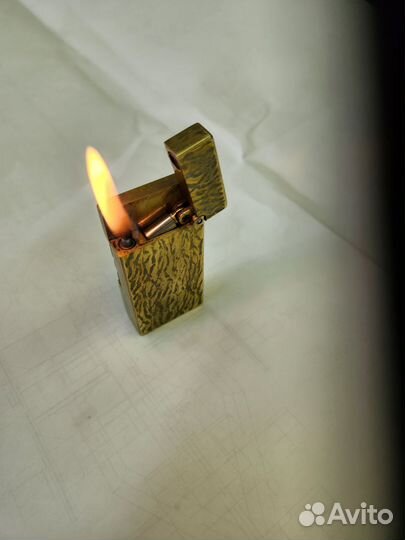 Зажигалка бензиновая