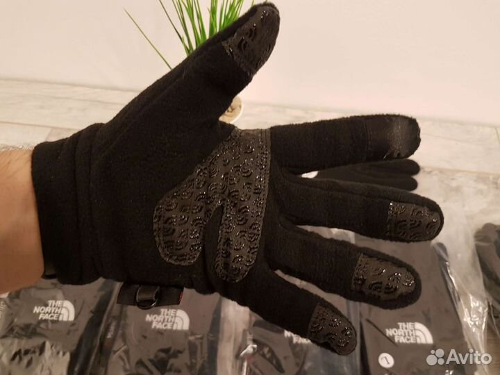 Перчатки The North Face на флисе