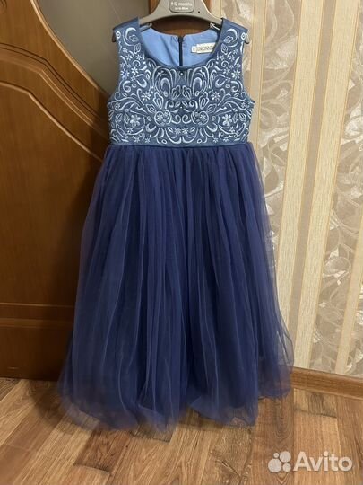 Нарядное платье