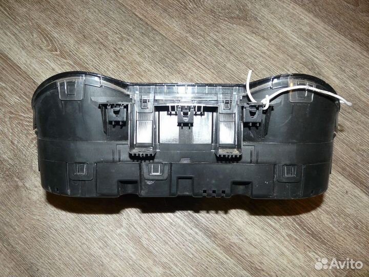 Панель приборов Volkswagen Polo 6RU920860D