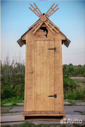 Уличный туалет деревянный KEY670