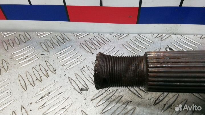 Полуось передняя левая (приводной вал, шрус)