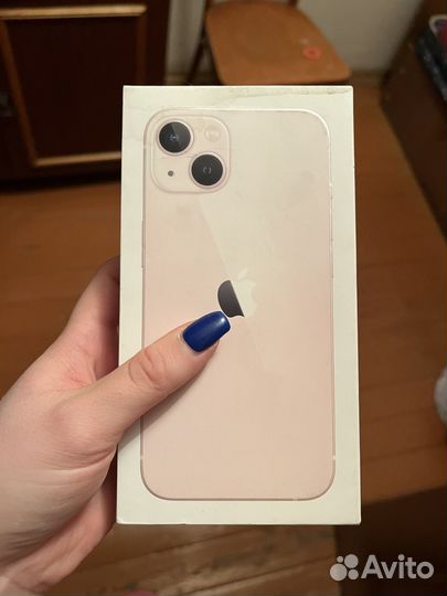 Коробка от iPhone 13