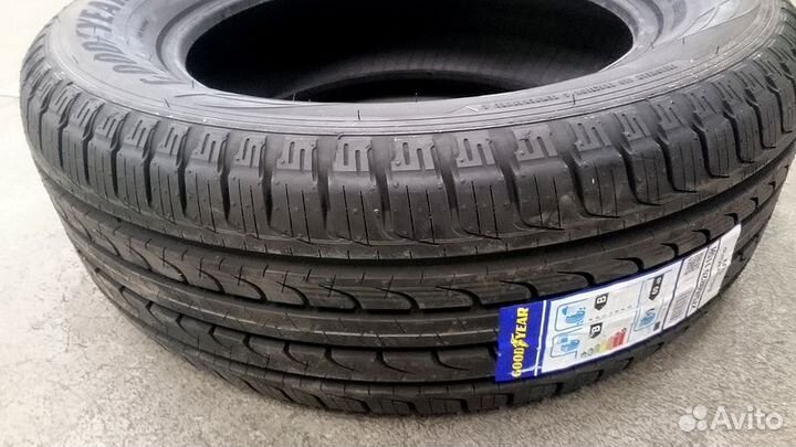 Goodyear EfficientGrip 245/45 R19 102Y