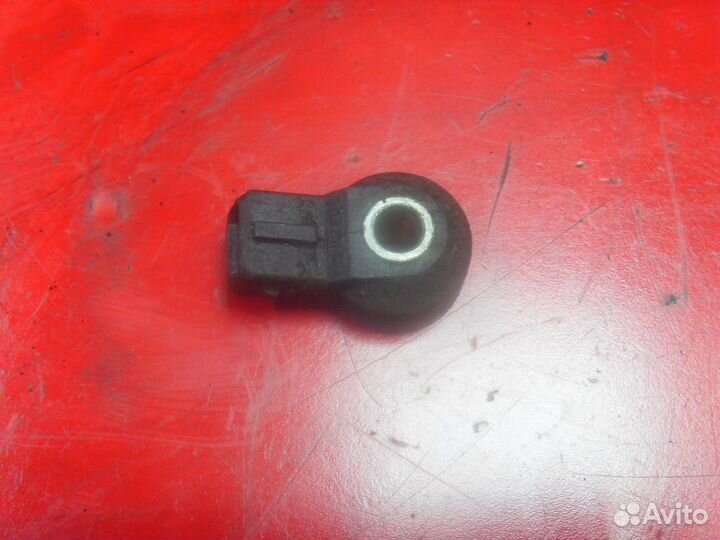 Датчик детонации 0261231006 Volvo 460 1988-1996