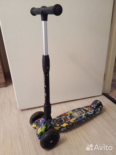 Самокат детский 3х колесный (светящиеся колеса)