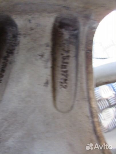 Диск оригинал R17 Volkswagen Touareg 2003 - 06