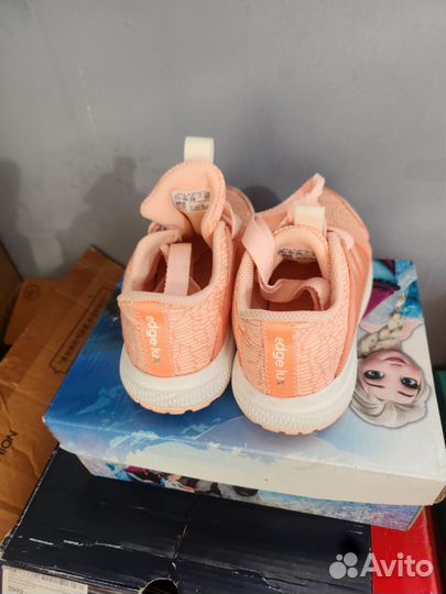 Кроссовки для девочки 28 размер