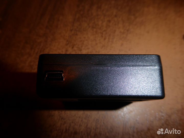 Зарядное устройство для экшн-камеры