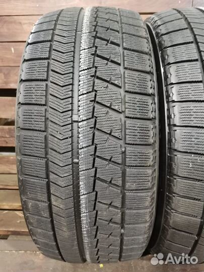 Bridgestone Blizzak VRX 215/50 R17