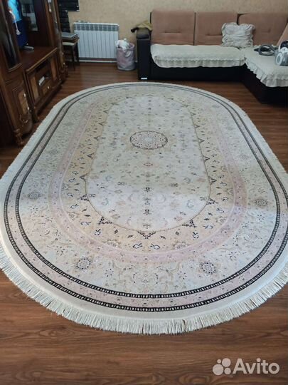 Ковер шерстяной